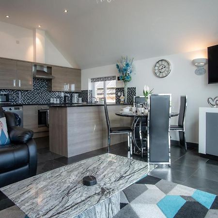Nautilus - 2 Bedroom Apartment - Пендайн Екстериор снимка