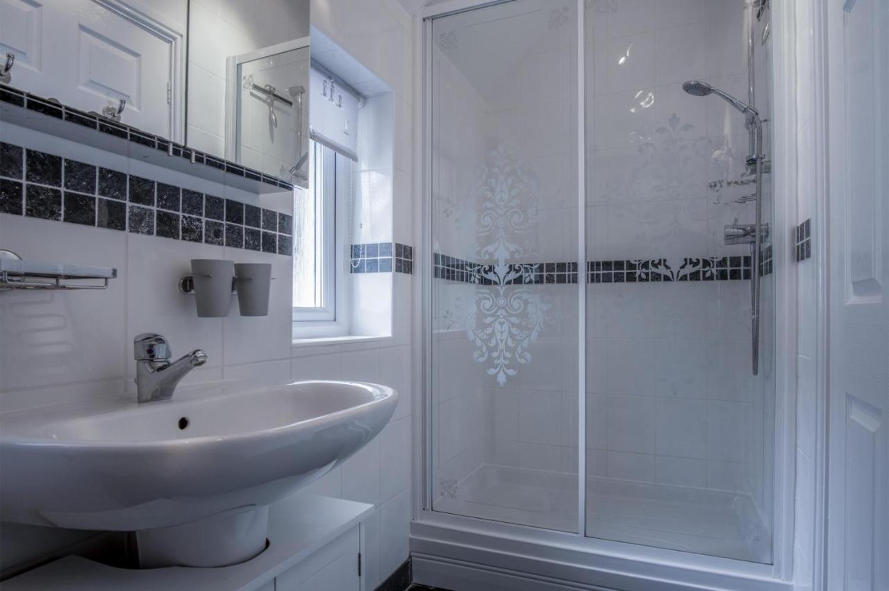 Nautilus - 2 Bedroom Apartment - Пендайн Екстериор снимка